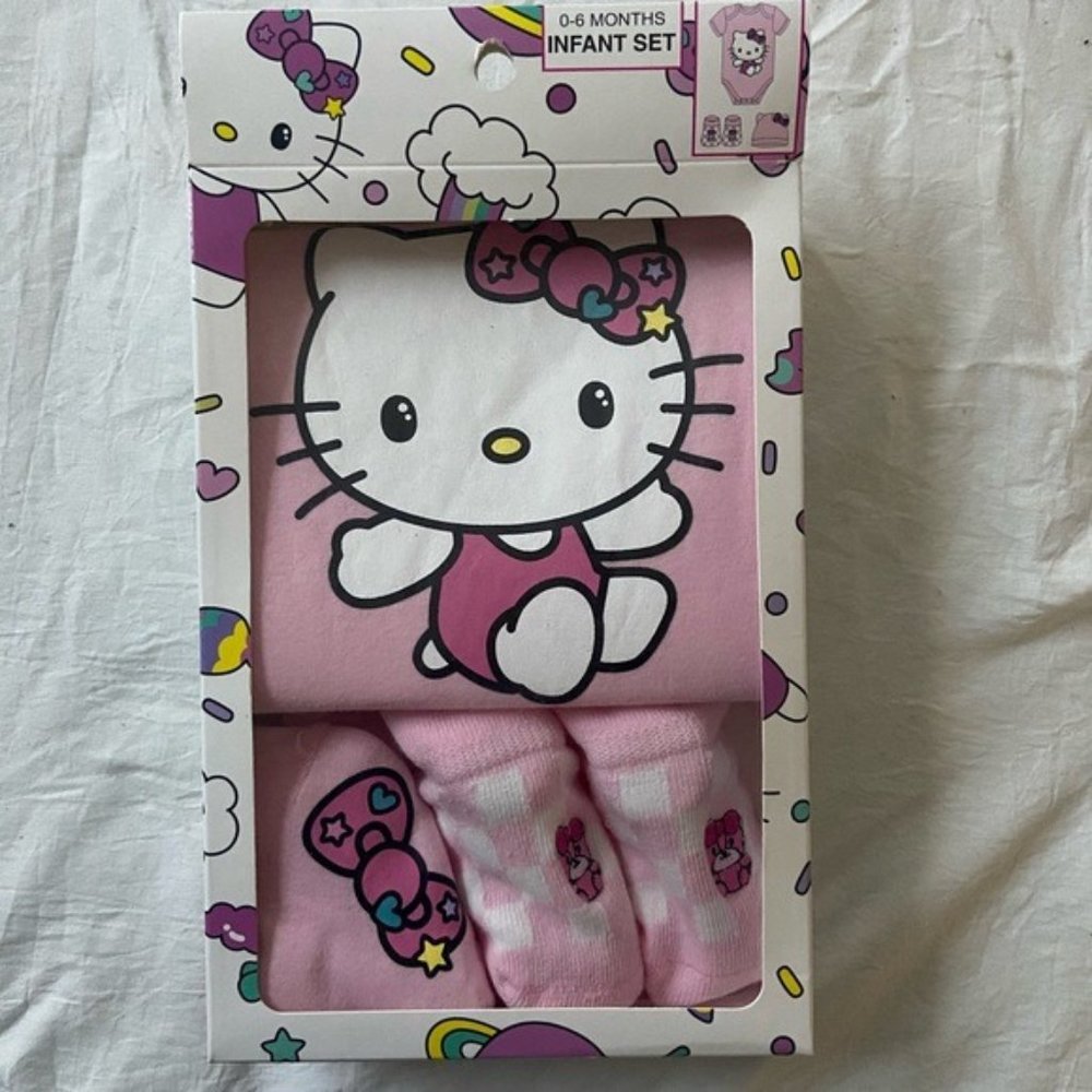 X Hello kitty baby onesie gift set